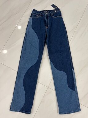NWT Hollister Two-Tone Wave Patch Ultra High Rise Dad Jeans - 25x31